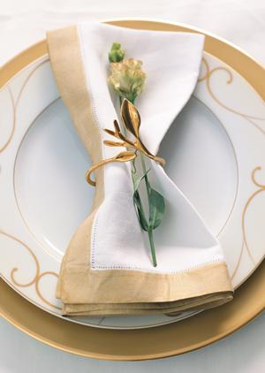 リサイクルショップで掘り出し物を見つけましょう